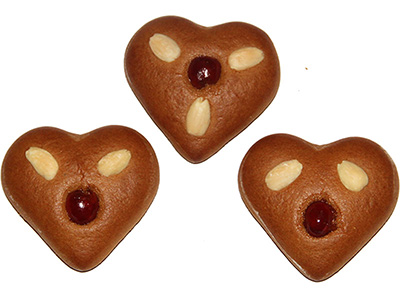 Ischler Lebkuchenherzerl mit Mandeln und Kirsche im 3er-Pack